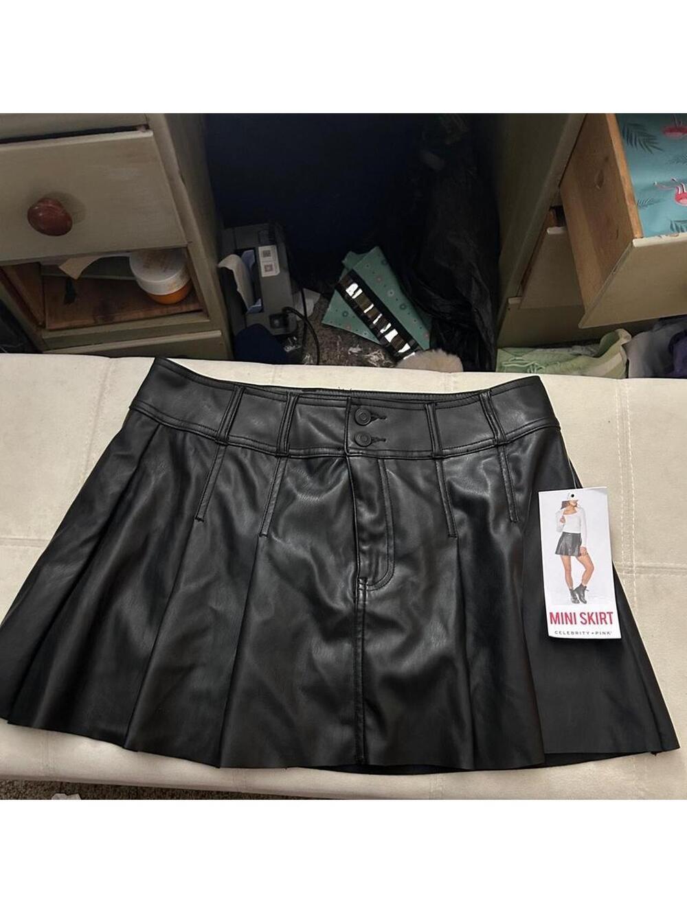 NWT Celebrity Pink Black faux leather mini skirt with pockets